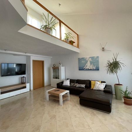 Luce Apartment Кали Екстериор снимка
